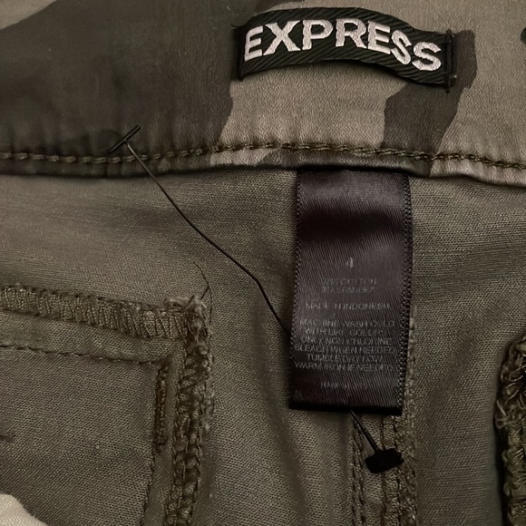 NWOT💥🌹Customized camo shorts never worn - Picture 3 of 5